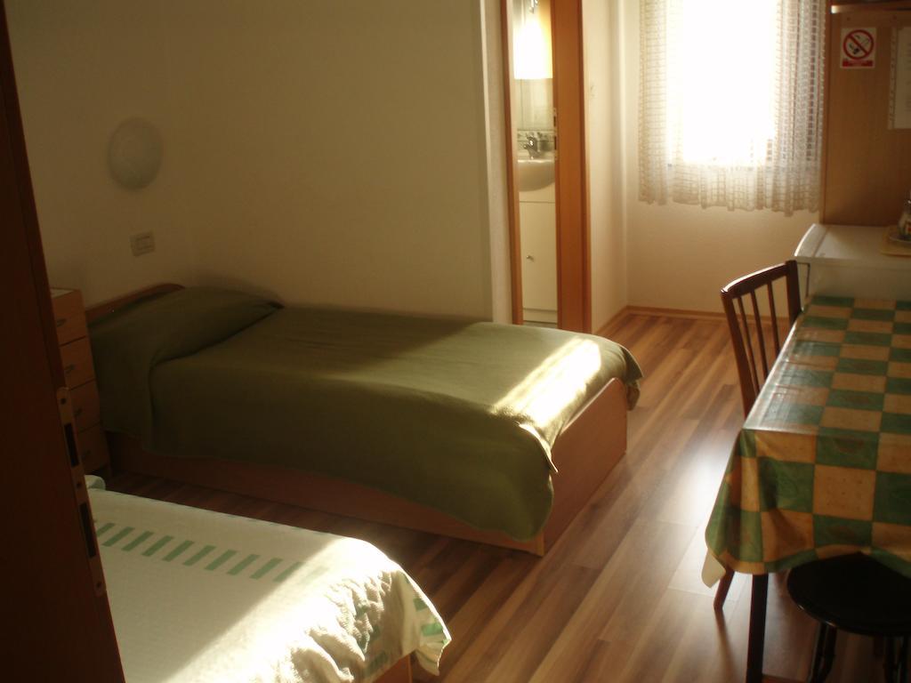 Guest House Lidija Matulji Bilik gambar